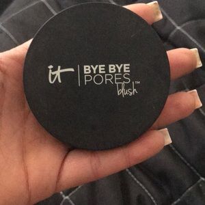 Bye bye pores blush